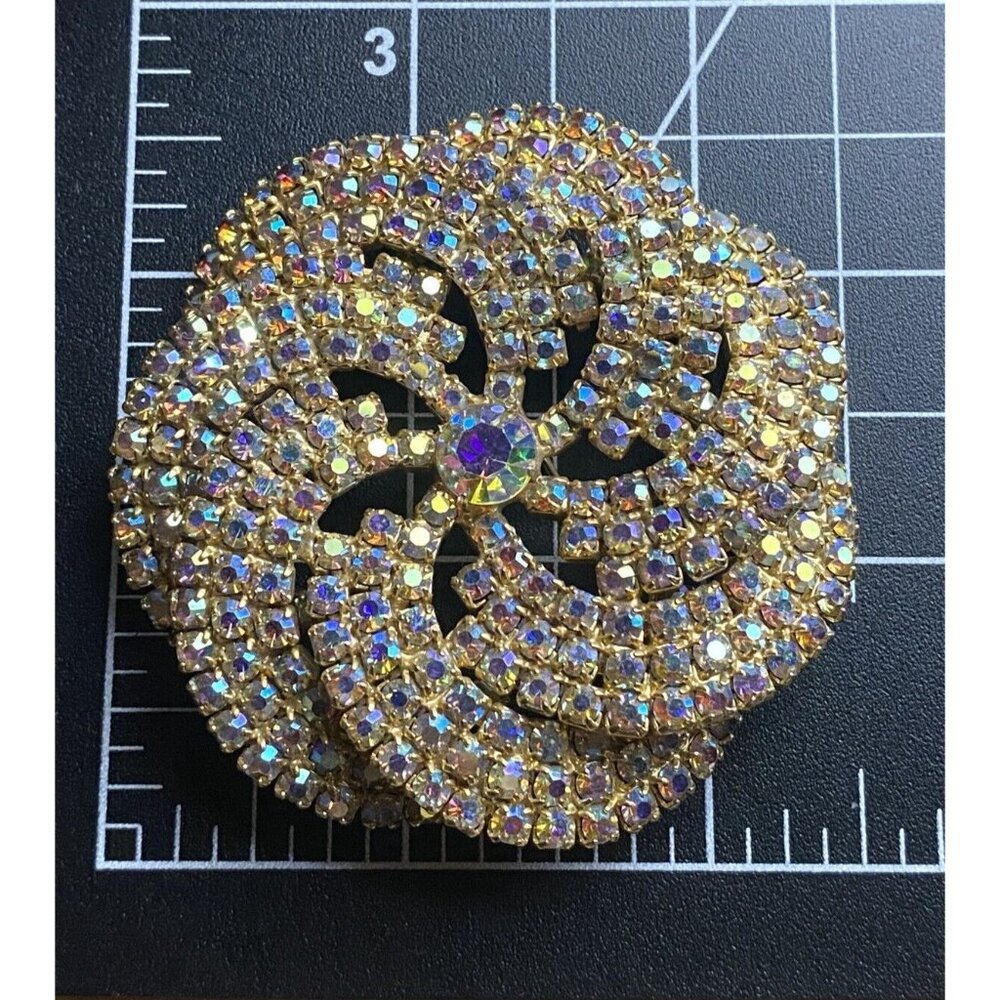 Vtg Brooch Rainbow AB Rhinestone Pinwheel Swirl Gold Tone Prom Wedding Pageant - Picture 7 of 7